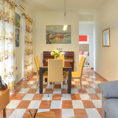 Apartment Piso Deluxe Argote